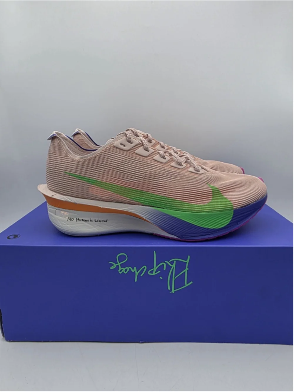 RARE Nike ZoomX Vaporfly Next% 4 IM6366-605 Women’s Size 7